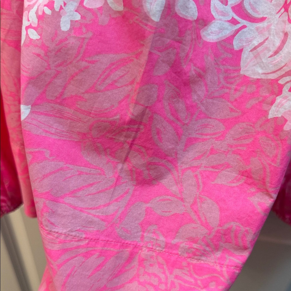 Lilly Pulitzer NWT Pink Floral Off-Shoulder Shirt with cuff bow detail - Picture 6 of 7